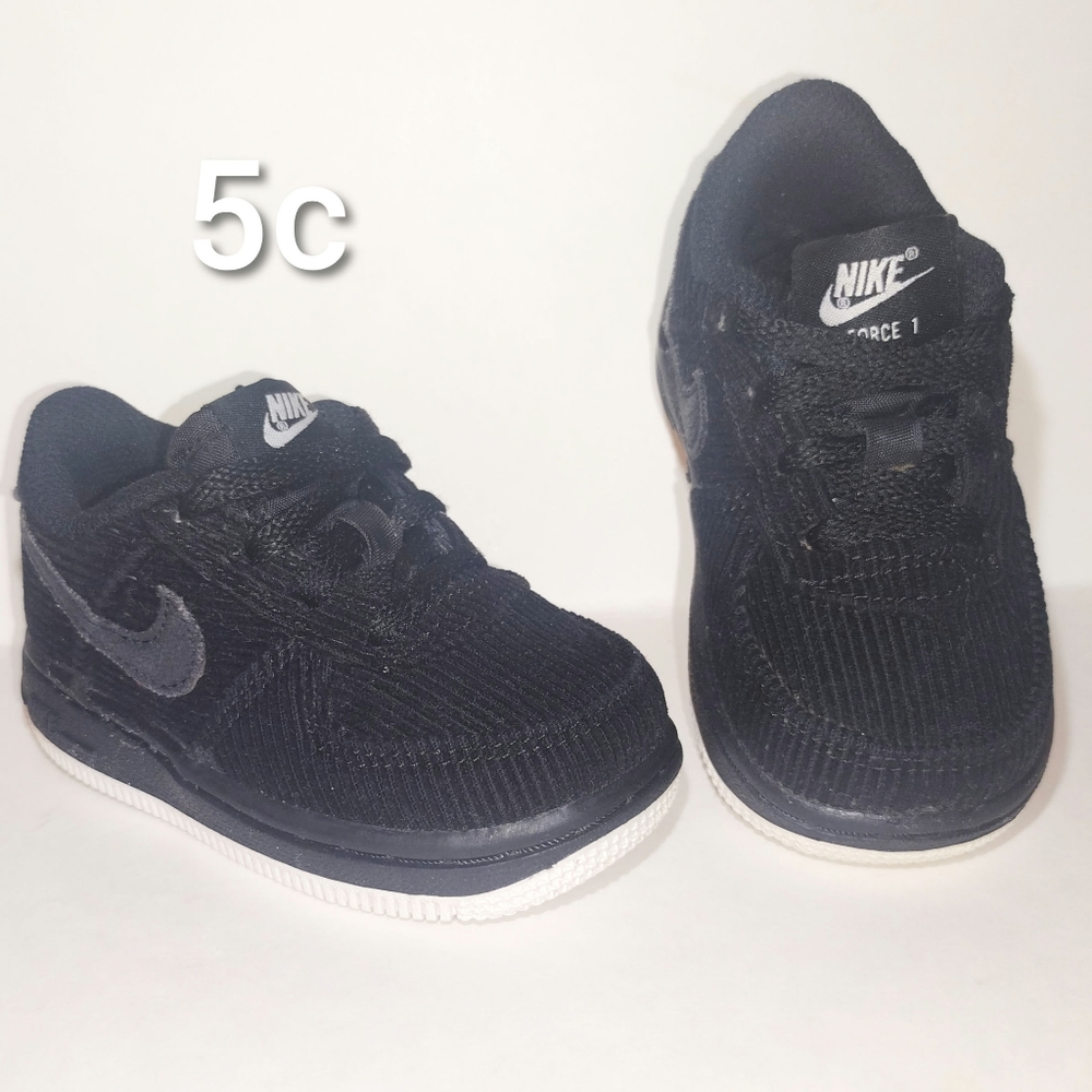 Nike Air Force 1. LV8. "Black Corduroy ". Size 5c